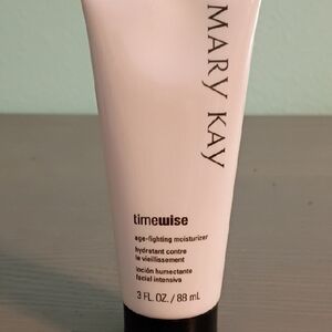 Mary Kay TimeWise Moisturizer - Classic White